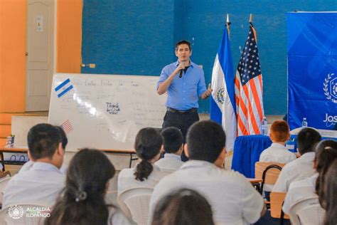 Vamos A Poner El Bienestar De La Gente En Primer Lugar Alcalde De