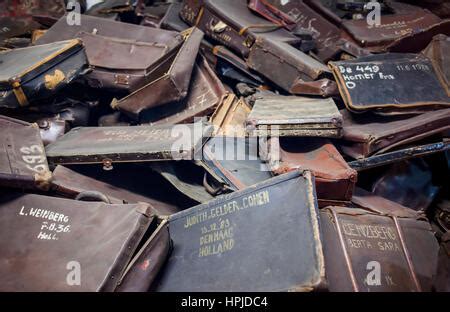 Anzeige Der Gefangenen Koffer Auschwitz I Auschwitz Polen