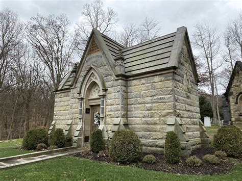 Oh Steubenville Union Cemetery Mausoleum At Union Ceme Flickr