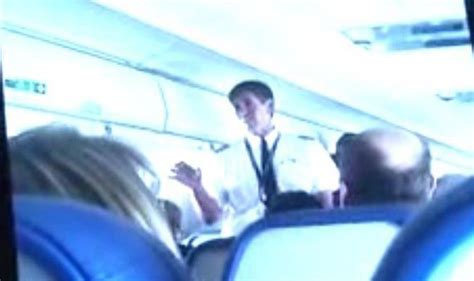 Video Of Pilot Telling Passengers He Was Locked Out Of Planes Cockpit