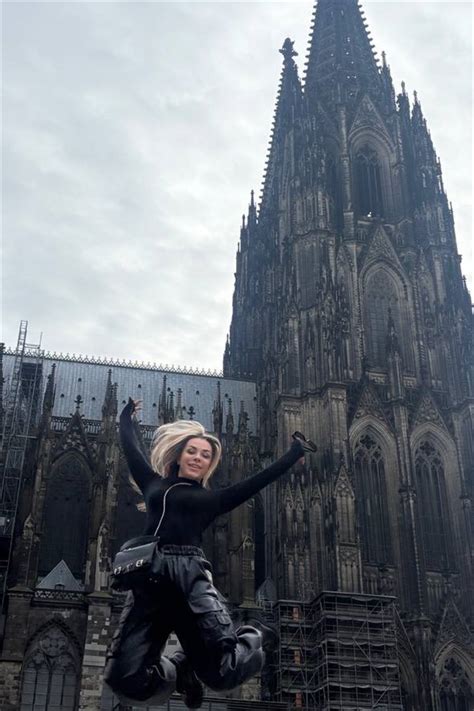 Beautiful Anna Y O From Istanbul With Blonde Hair ID LadaDate