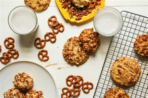 Peanut Butter Pretzel Cookies Recipe