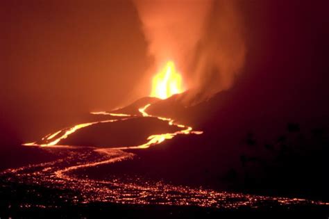 Top 10 Most Dangerous Volcanos Worldwide Cool Places To Visit Galapagos Galapagos Islands