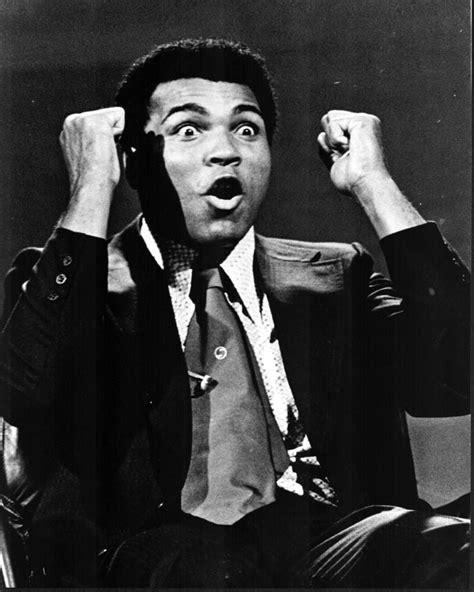 Muhammad Ali Excited In Suit Black And White Photo Print 8 X 10 Item Mvm01542