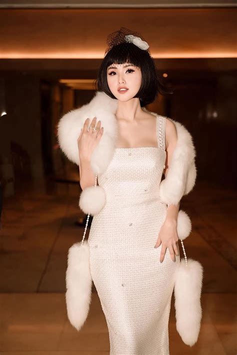 Hot girl Tâm Tít ở tuổi 30 ra sao sau khi lấy thiếu gia từ bỏ showbiz