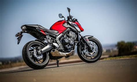 Honda lança a linha 2018 da naked CB 650F e da esportiva CBR 650F Jornal O Globo