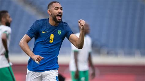 Gol De Paraibano Contra A Ar Bia Saudita Brasil Vence E Avan A