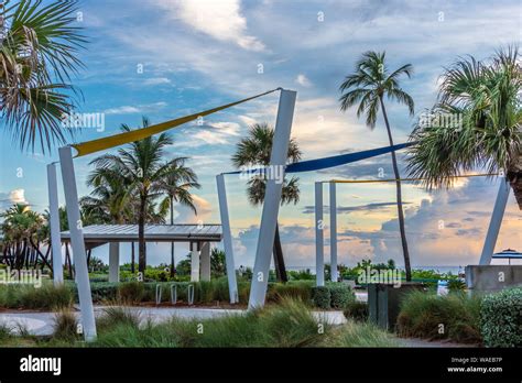 Sunrise at Lake Worth Beach on Palm Beach Island in Lake Worth, Florida ...