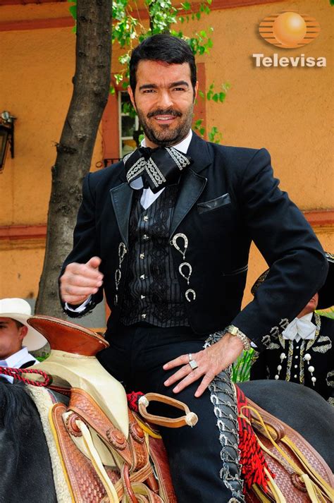 Gran Final De Que Bonito Amor Mexican Outfit Mariachi Outfit Charro