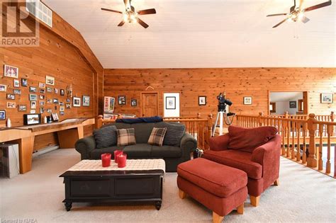 Crystal Lake Cottage - Connections Vacation Rentals - www ...