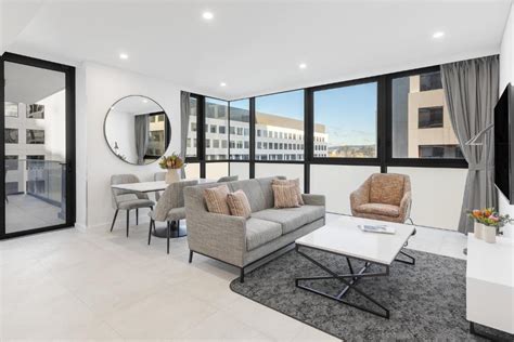 Meriton Suites Canberra, Canberra (updated prices 2024)