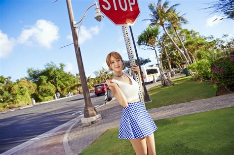 AOA around the city in more pics for ‘Good Luck’ + the medley sounds … good – Asian Junkie