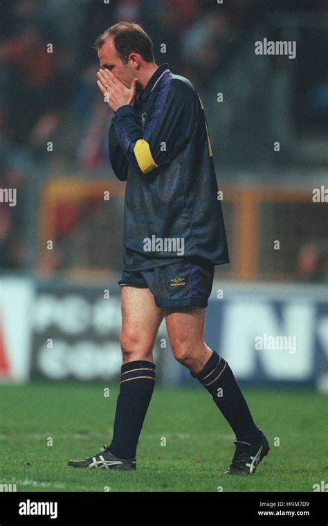 Gary mcallister scotland leeds united hi-res stock photography and ...