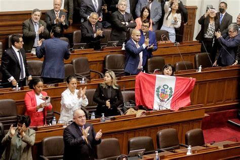 Quién Es Dina Boluarte Zegarra La Primera Presidenta Del Perú Infobae