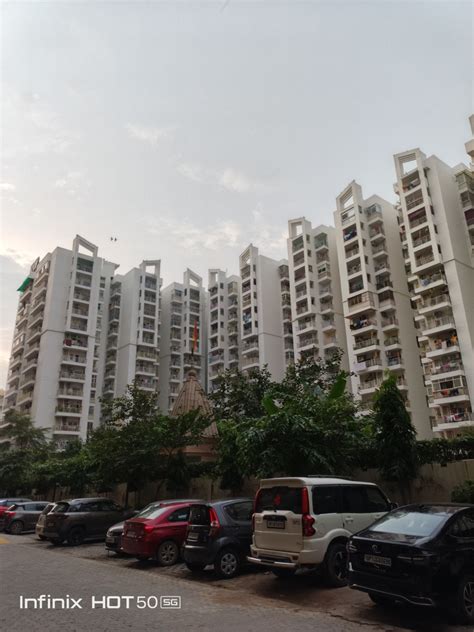 Infinix HOT 50 5G Review An Affordable 5G Phone With AI Cam Dimensity 6300 And 5000mAh