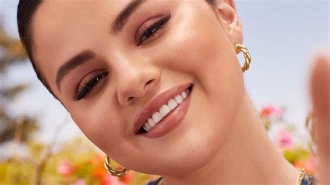 Selena Gómez Reapareció En Redes Con Un Make Up Al Rojo Fuego Mdz Online