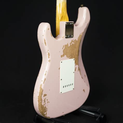 Fender Custom Shop Stratocaster Heavy Relic Shell Pink Guitars