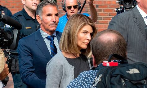 Lori Loughlin And Mossimo Giannulli Can Travel To Mexico For Vacation