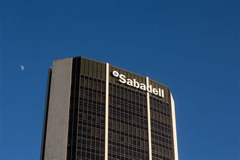 El Banco Sabadell Devuelve La Sede A Catalunya Siete A Os Despu S Y En