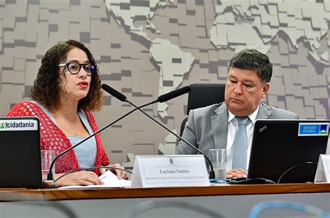 Ministra da Ciência e Tecnologia defende regulação da inteligência