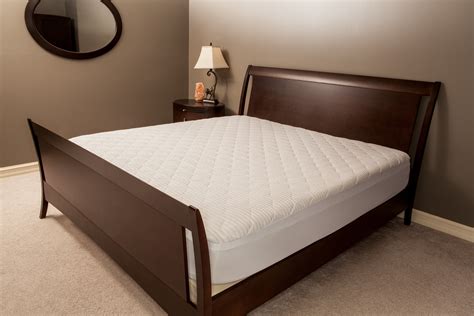 DeluxeComfort.com Deluxe 100% Cotton Damask Stripe Mattress Pad - Full Size