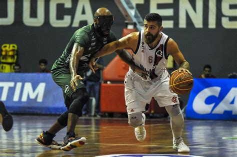 Flamengo Vence Bauru No Rio De Janeiro E Encosta Na Liderança Do Nbb