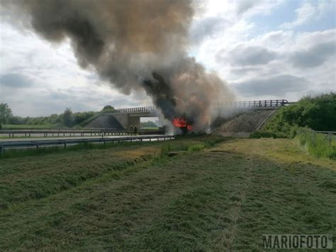 Pożar autokaru na A4 Pojazdem podróżowały dzieci Radio Opole