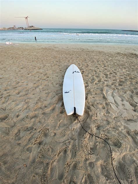 Sunset Beach Dubai : UAE_Surfing