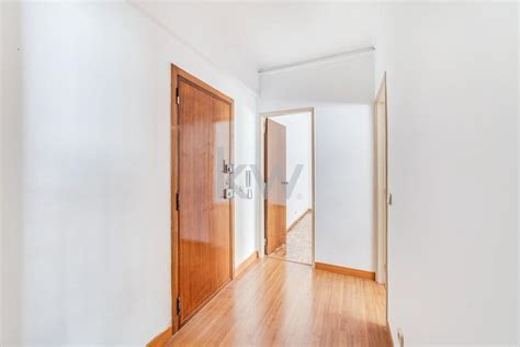 Apartamento T1 à venda na rua Hermenegildo Capelo s n Agualva Agualva