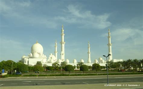 Solve Abu Dhabi Uae Sheikh Zayed Grand Mosque Jigsaw Puzzle Online