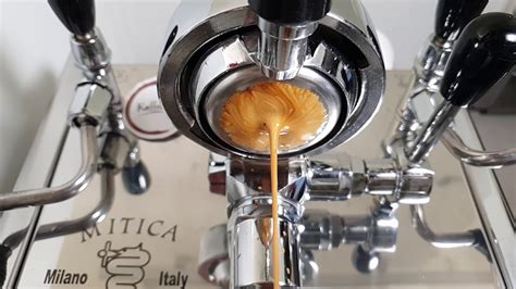 Bottemless Naked Portafilter Espressoshot Slowmotion Fps Kaffee