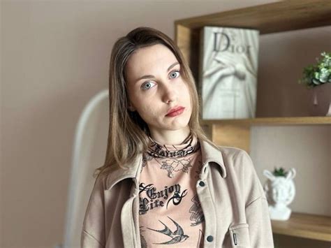 Esme Clayborne Nude Cam By Livejasmin Nude Fan