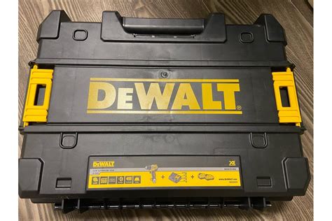 Компактная дрель-шуруповерт DEWALT 12 В XR DCD701D2-QW - выгодная цена ...
