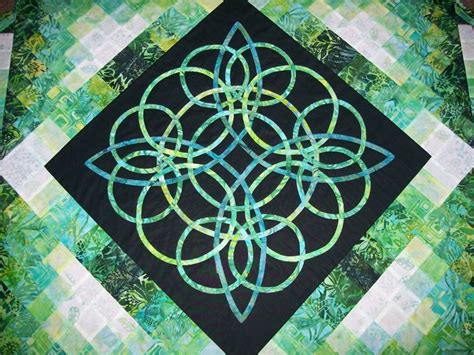 Celtic Layers And New Leaves Wallhangings Celtic Quilt Quilt