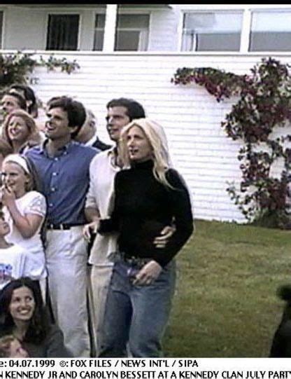 Carolyn Bessette Kennedy & JFK Jr. at a Kennedy Clan July 4th party in ...