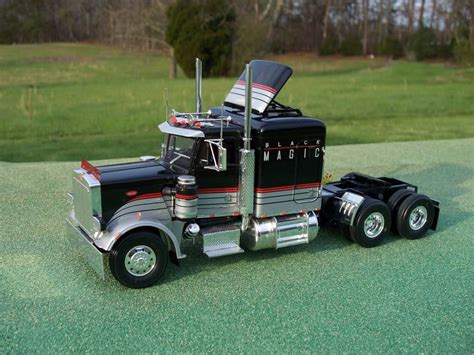 Peterbilt Model Kits