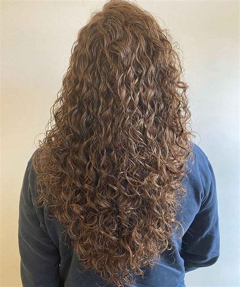 25 Modern Spiral Perm Hairstyles Women Are Getting Right Now