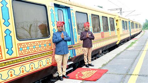 Bharat Gaurav To Vistadome, 7 Tourist Trains For One-Of-A-Kind Travel ...