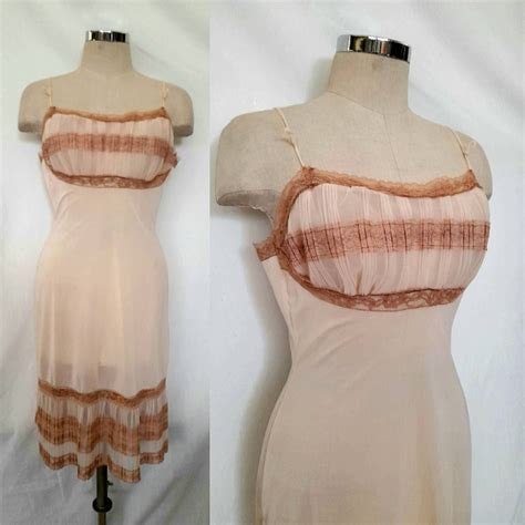 Nude Women With Hourglass Figure Etsy