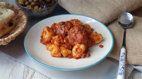 Ñoquis con tomate y albóndigas la receta y los trucos para que queden