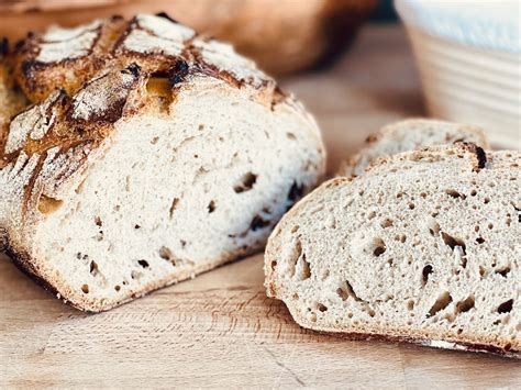 Einfaches Sauerteigbrot backen Rezept mit Schritt für Schritt