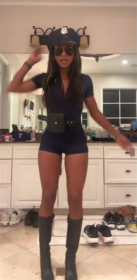 Pin On Halloween Costumes Hot Halloween Outfits Classy Halloween Costumes Trendy Halloween