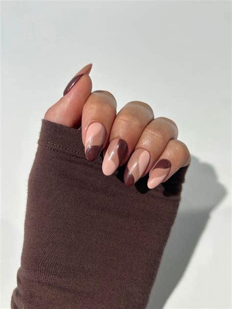 Must Try Nail Color Trends For Fall 2023