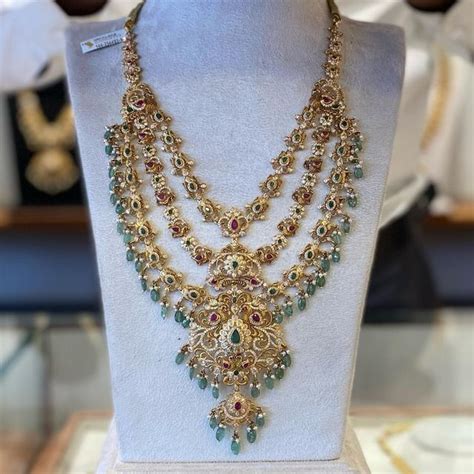 Pin By Dhanu On Necklaces Indian Gold Necklace Designs Gold Jewels