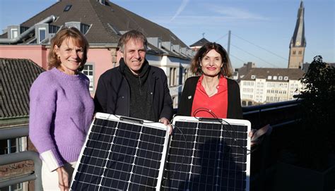 Solar Anlage für Balkon Förderung Stadt Energie Umweltschutz