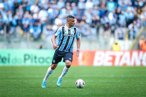 Atuações do Grêmio qualidade de Diego Souza se sobressaiJogada 10