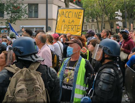 Manifestation Anti Pass Sanitaire Interpellations Paris