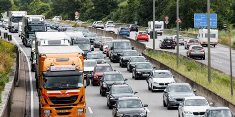 Lkw Brand Auf Der A1 Autobahn Wieder Freigegeben