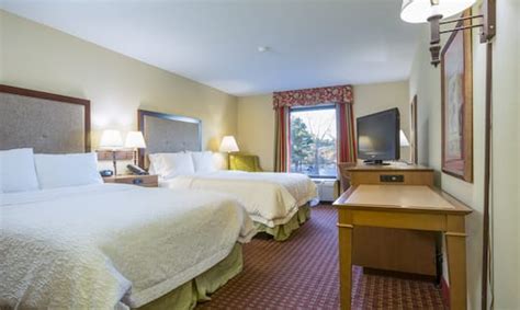 Hampton Inn Washington NC Hotel - Rooms & Suites