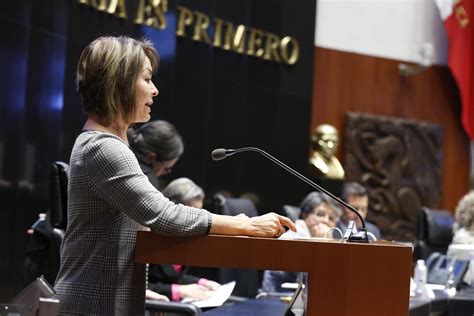 Senadora Minerva Hernández Ramos durante la comparecencia ante el